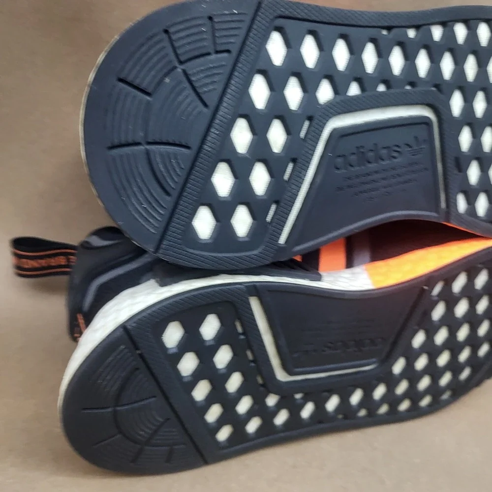 Adidas Size 6 Mens NMD R1 Black Screaming Orange Shoes Sneakers G55575